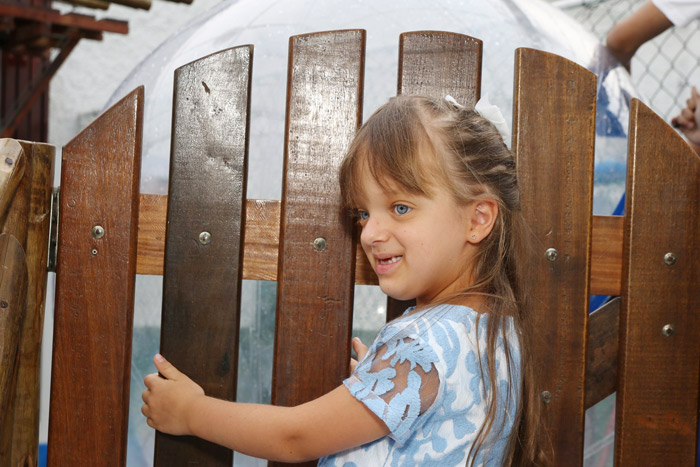 Rafaella Justus curte festa das gêmeas Izabella e Helena