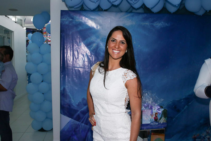 Graciele Lacerda, namorada de Zezé Di Camargo, celebra os 5 anos das gêmeas