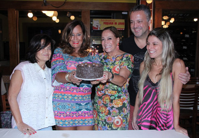 Susana Vieira comemora aniversario da irmã