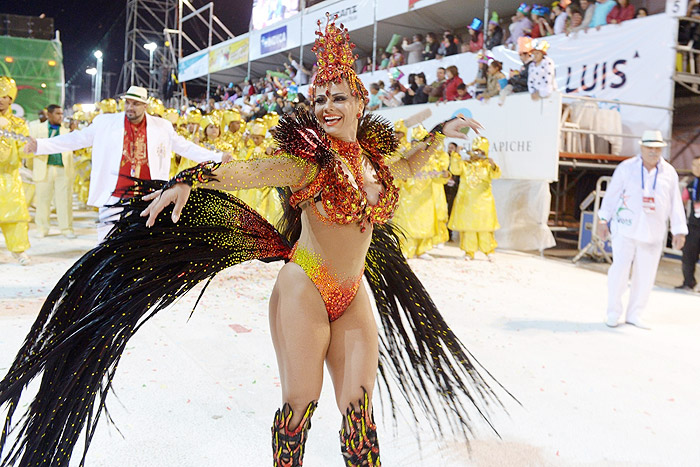 Viviane Araújo leva o seu Carnaval para a Argentina