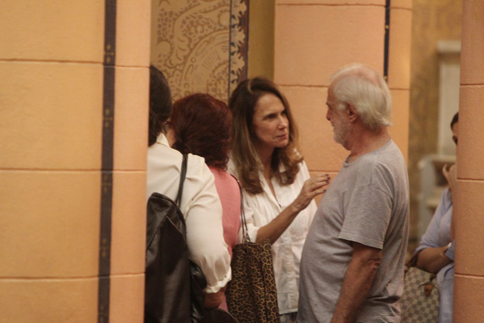 Xuxa Lopes conversou com presentes e lembrou o caráter forte de Claudio durante o evento