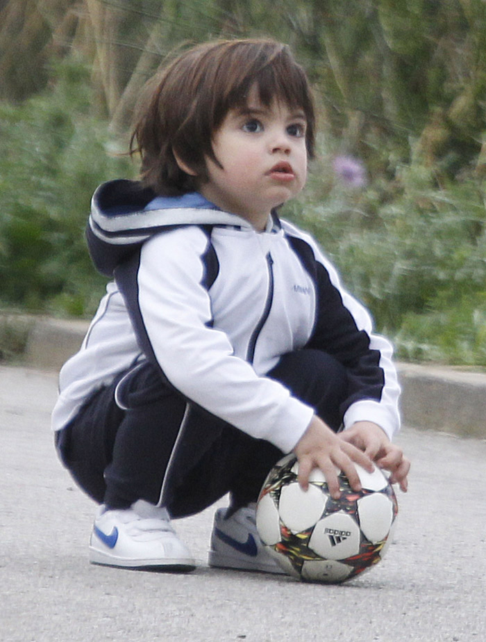 Filho de Shakira mostra qual é seu esporte preferido