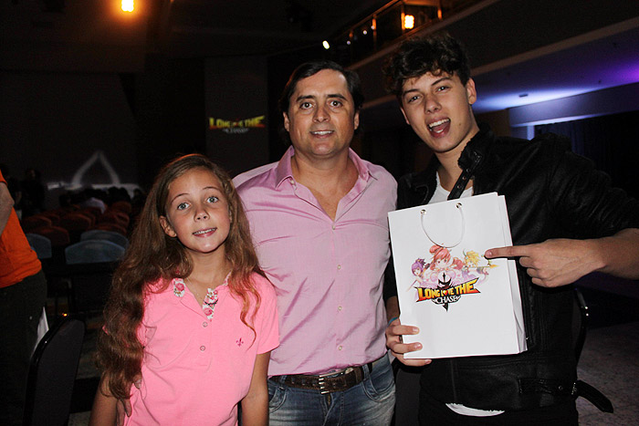 O cantor Mauri com os filhos Beatriz e Mauri Lima