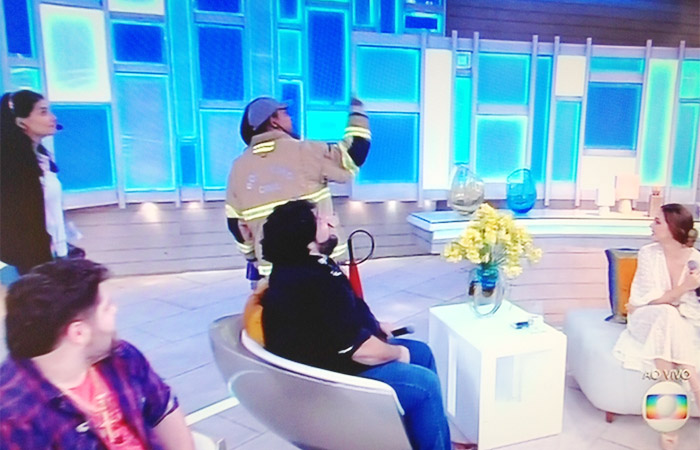 Lâmpada explode durante programa ao vivo do Encontro com Fátima Bernardes