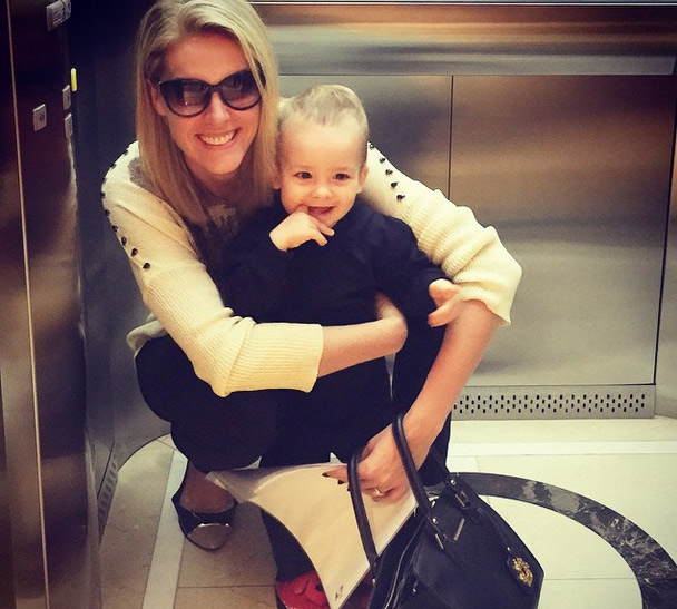 Ana Hickmann esbanja carinho ao lado do filho, Alexandre Junior