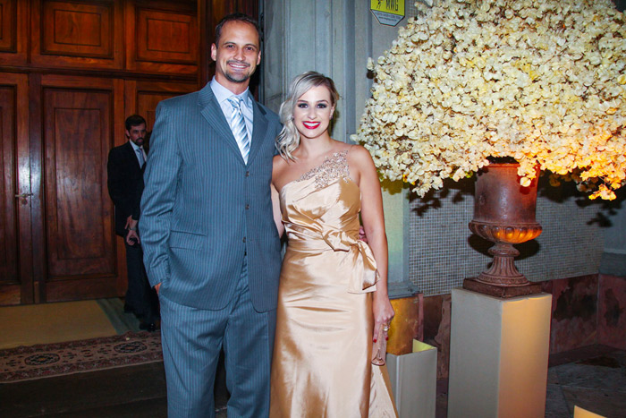 Lucão, do Vôlei, se casa com a presença de vários famosos em São Paulo