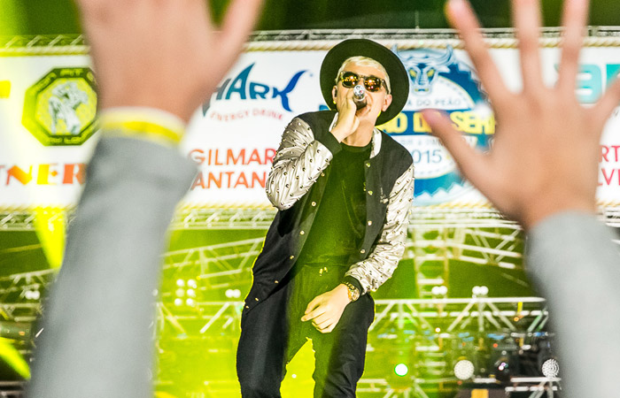 Luan Santana leva show intimista para Festa do Peão na Grande São Paulo. Veja fotos!