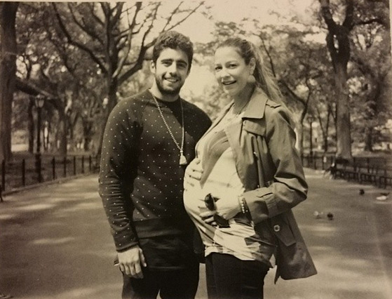 Em Nova York, Pedro Scooby e Luana Piovani tiram Polaroid