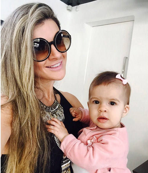 Filha de Mirella Santos rouba a cena no Instagram da mãe