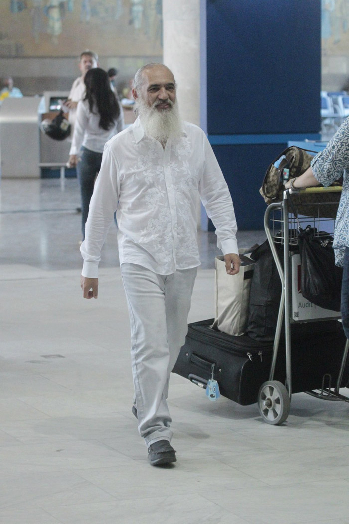 Líder espiritual Sri Prem Baba embarca no Rio de Janeiro 