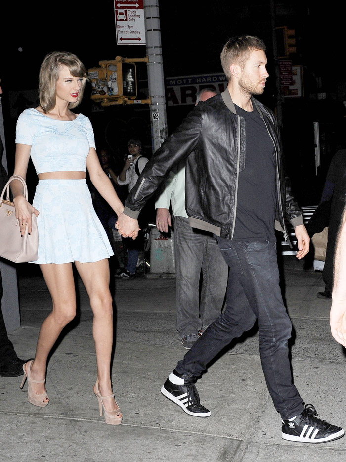  Taylor Swift passeia de mãos dadas com Calvin Harris