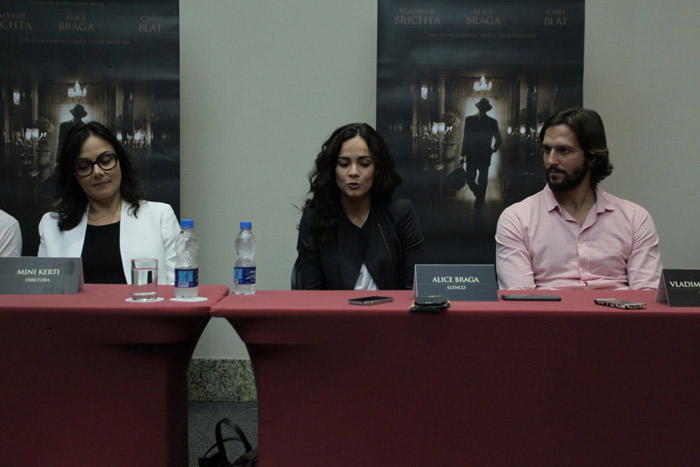 Vladimir Brichta e Alice Braga apresentam seu novo filme