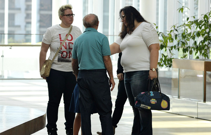 Renato Aragão leva a família para almoçar em shopping do Rio