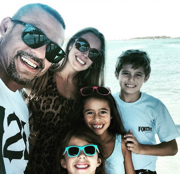 Joana Prado usa o Instagram para celebrar férias em família
