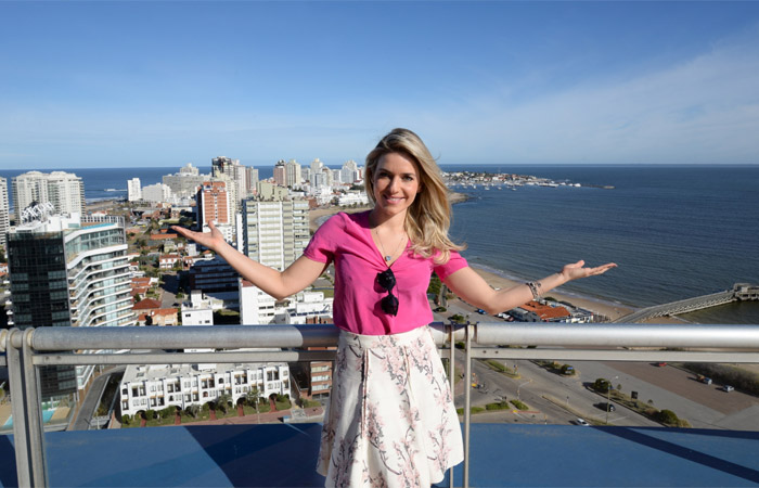 De folga, Monique Alfradique curte Punta del Este