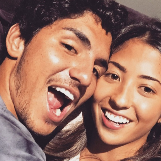 É namoro? Gabriel Medina posta foto com morena 