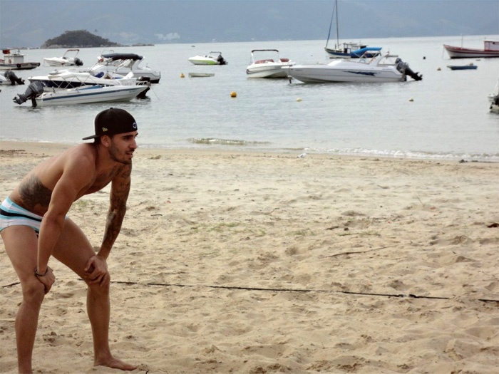 Guilherme Leonel mostra fotos de suas férias