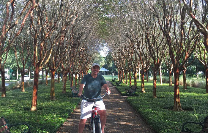 Êta Domingo legal: Gugu pedala com os filhos nos EUA