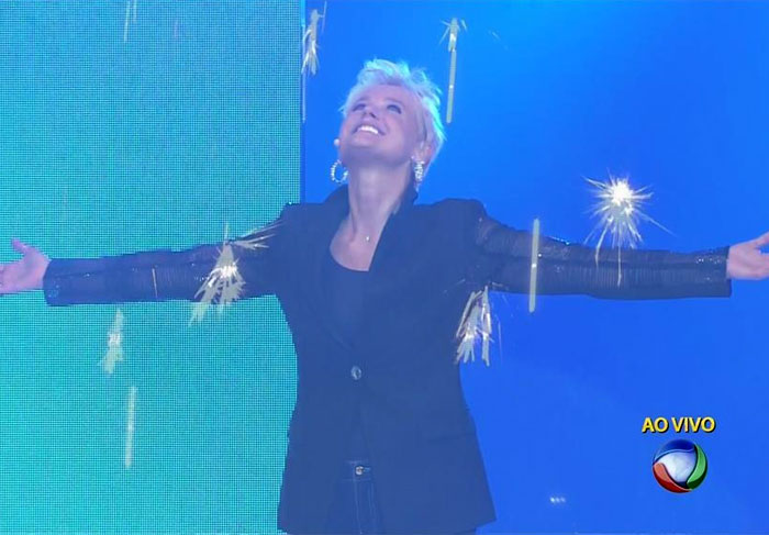 E chegou o grande dia! Nesta segunda-feira (17), Xuxa estreou seu programa ao vivo na Record