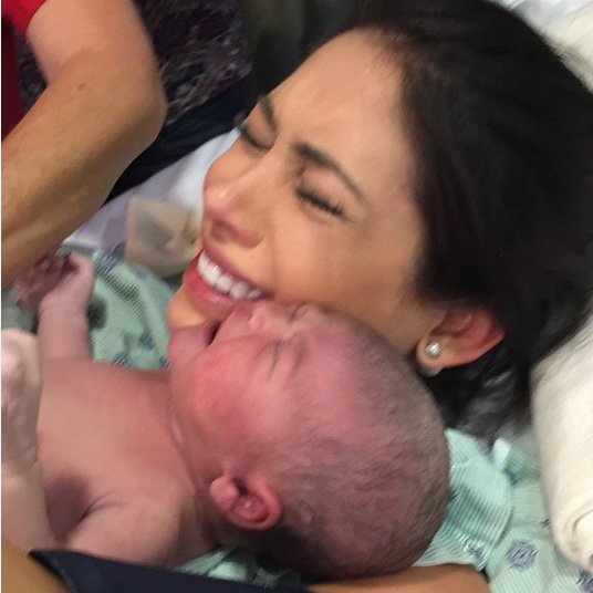 Bella Falconi dá à luz sua primeira filha, Victoria
