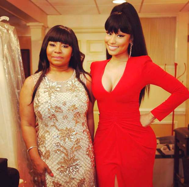 Nicki Minaj esquece vestido caríssimo após casamento 