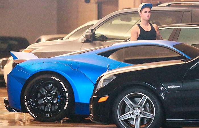  Justin Bieber mal estreia novo carro e já leva multa