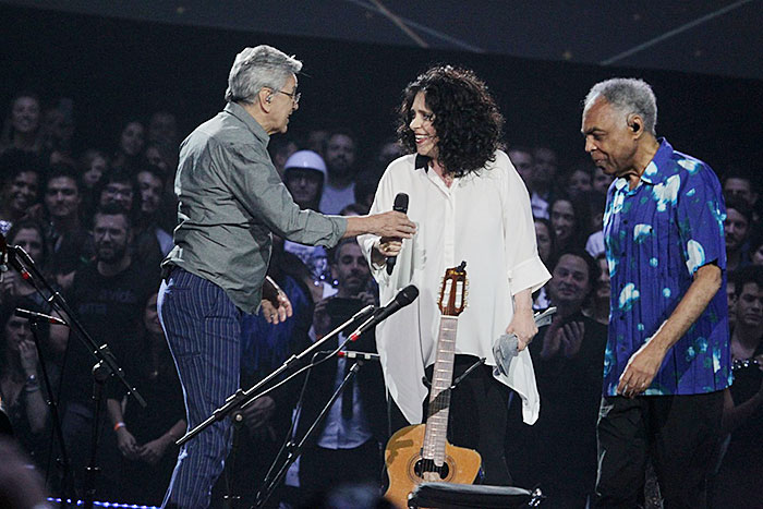 Gil, Gal e Caetano juntos no palco do Prêmio Multishow