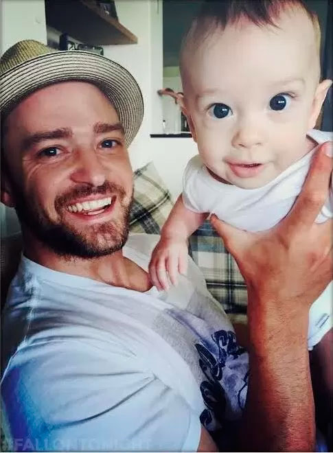 Justin Timberlake mostra foto fofa com o filho