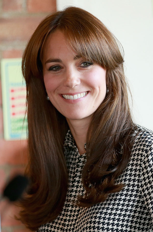 Kate Middleton aparece com novo visual