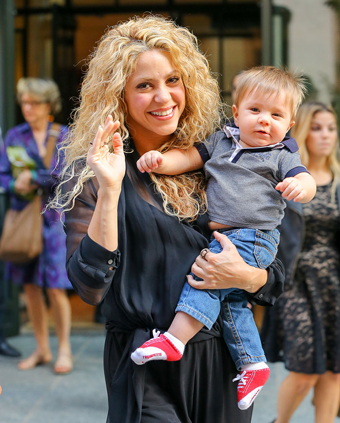 Filho de Shakira rouba a cena em Nova York