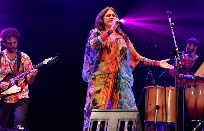 Fafá de Belém e Paulo Ricardo homenageiam Caetano Veloso