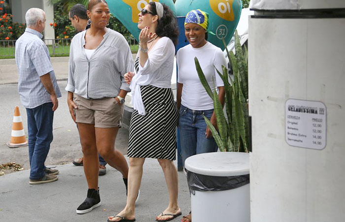 Queen Latifah curte o Rio com a namorada e Paula Lavigne