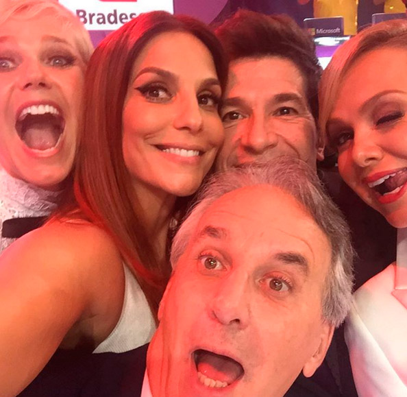 Ivete Sangalo reúne os famosos para selfie do Teleton 2015