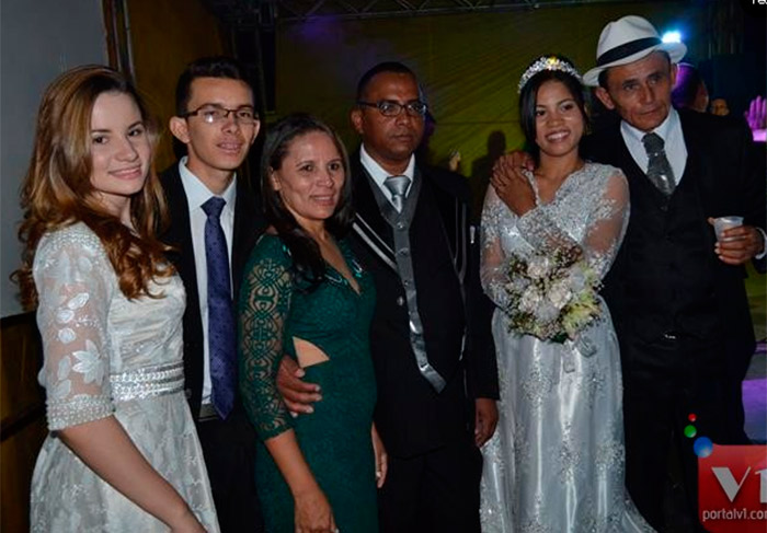 Veja mais fotos do casamento de Stefhany Absoluta