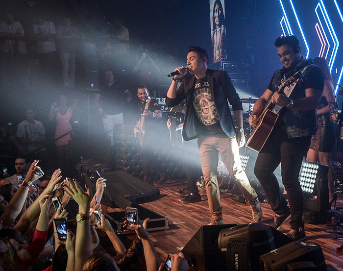 Felipe Araújo, irmão de Cristiano Araújo, faz show em SP