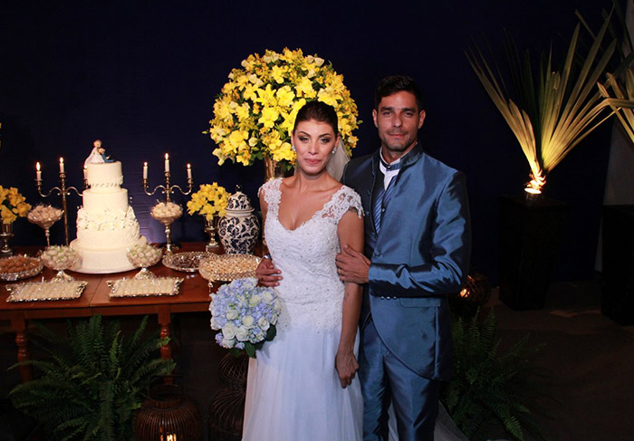 Nesta quinta-feira (12), os ex-BBBs Franciele Almeida e Diego Grossi se casaram.