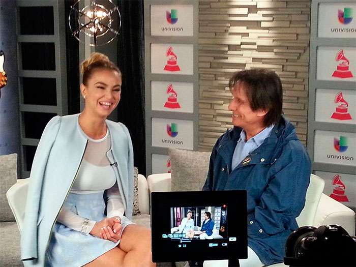 Roberto Carlos é entrevistado pela TV Latina