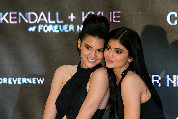 Kendall e Kylie Jenner lançam linha de roupa na Austrália