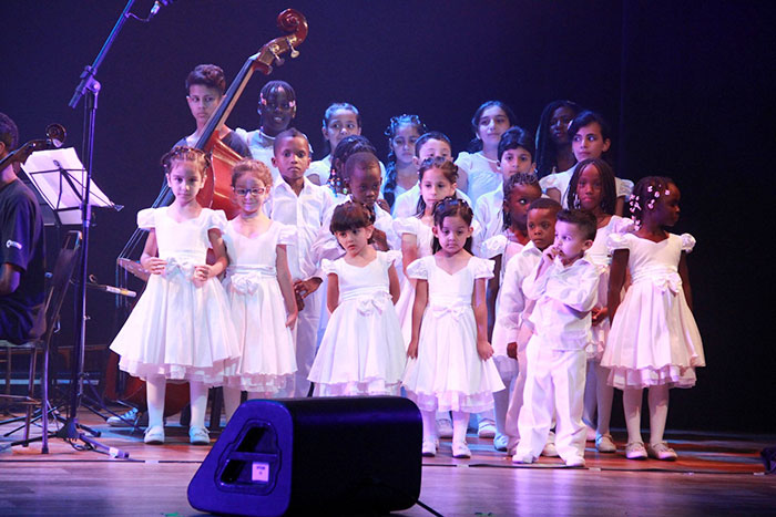 O coro trouxe 65 crianças vindas da Síria, Palestina, Yemen, Jordânia,Sudão, Angola e República Democrática do Congo