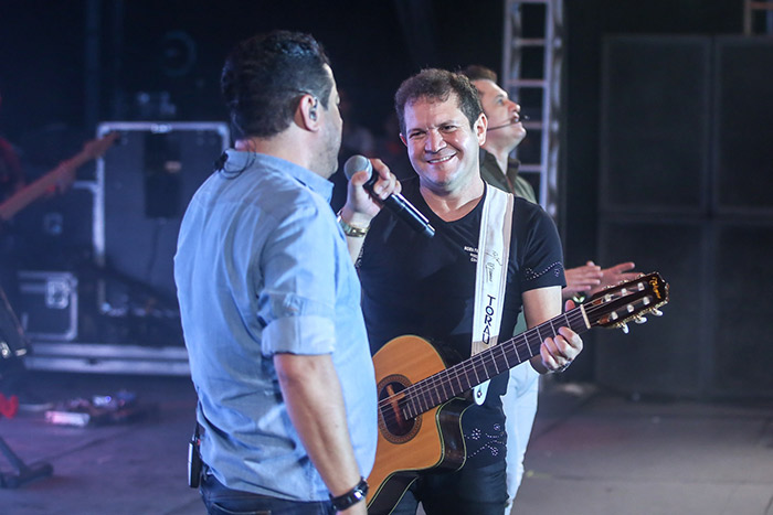 Thábata Mendes canta com Bruno e Marrone em Belém