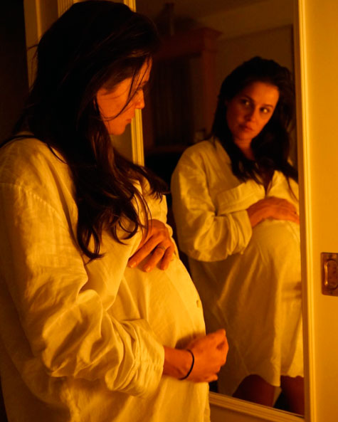Deborah Secco mostra como sua barriga cresceu com gravidez