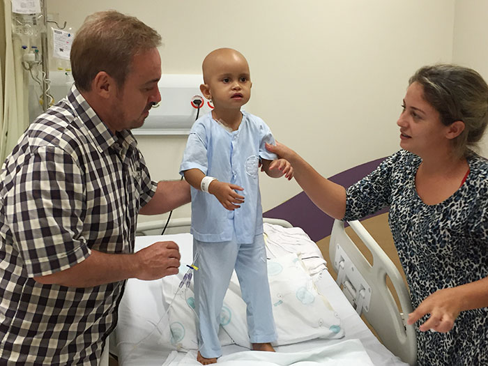 Gugu visita Hospital do Câncer de Barretos