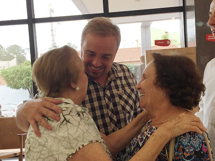 Gugu visita Hospital do Câncer de Barretos