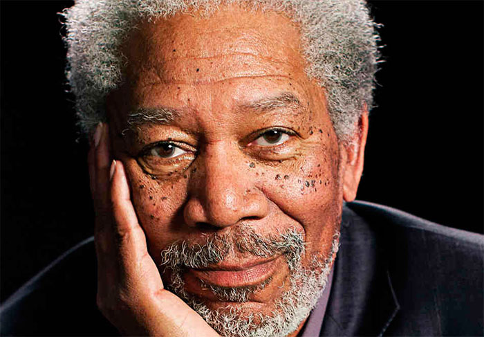 “Algumas vezes as coisas não acontecem de acordo com o previsto, mas graças ao meu excelente piloto Jimmy Hobson aterrissamos com segurança e sem nenhum arranhão, Morgan Freeman sobre o incidente que sofreu esta semana em seu avião, à revista People