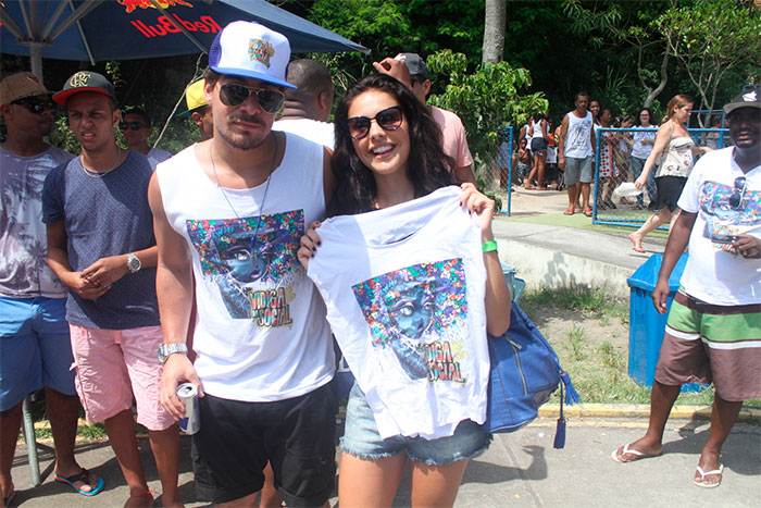 Thiago Martins e Paloma Bernardi apoiam evento no Vidigal