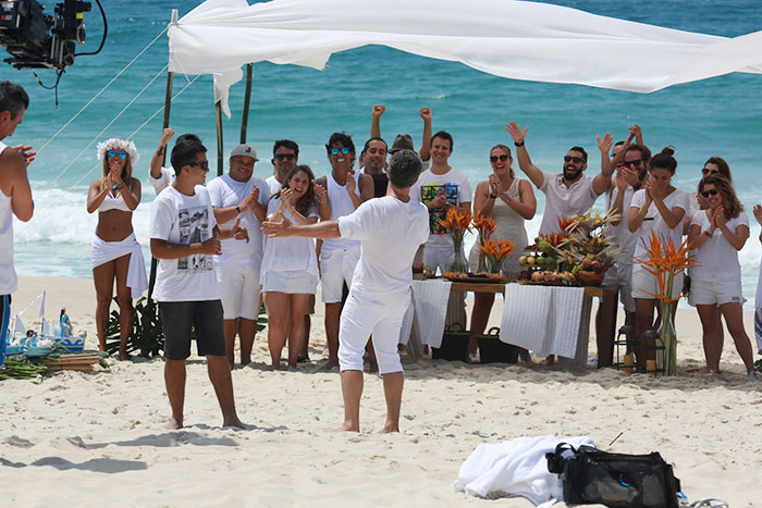 Felizes, a turma toda aproveitou o momento para celebrar o fim de mais um ano de sucesso