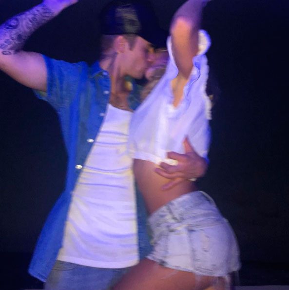 Assumiu? Justin Bieber posta foto beijando Hailey Baldwin