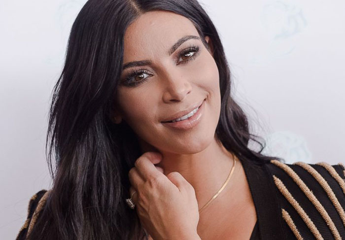 Kim Kardashian: Tudo que Kim tem hoje, ela deve muito ao vazamento de seu vídeo erótico com o produtor musical Ray J. Depois que o conteúdo virou um escândalo, ela ganhou fama e passou os holofotes também para sua família, que hoje é uma das mais poderosas do mundo artístico