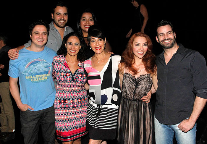 Cristiane Torloni recebeu família e amigos no espetáculo