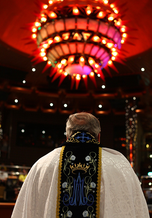 Veja as fotos da Missa do Padre Antônio Maria a no cruzeiro